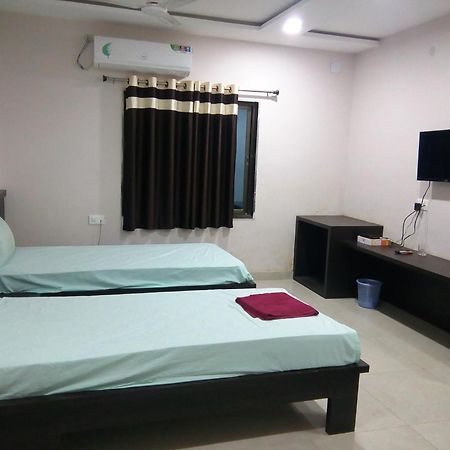 Balangir Hotel Indraprasth מראה חיצוני תמונה