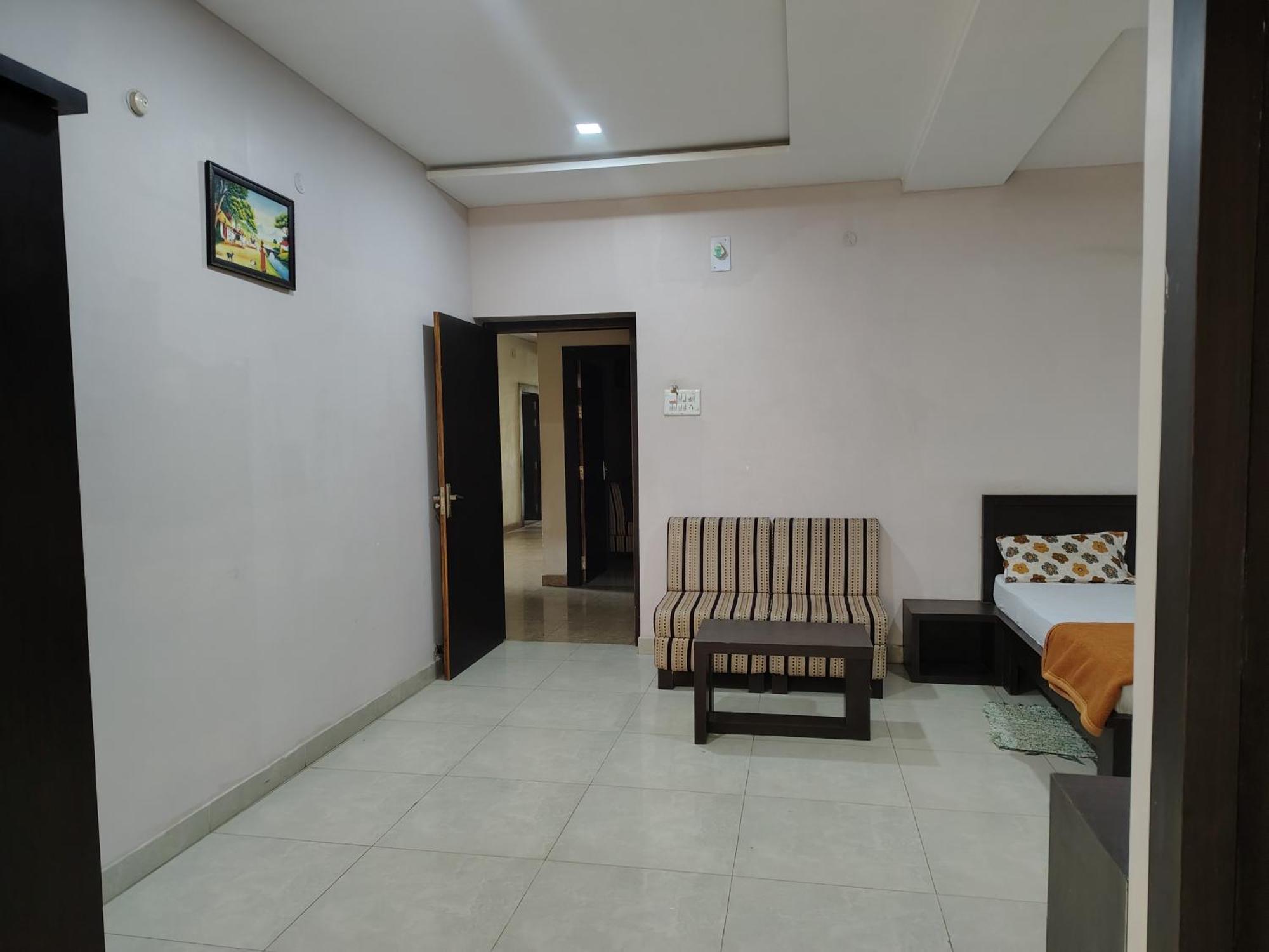 Balangir Hotel Indraprasth מראה חיצוני תמונה