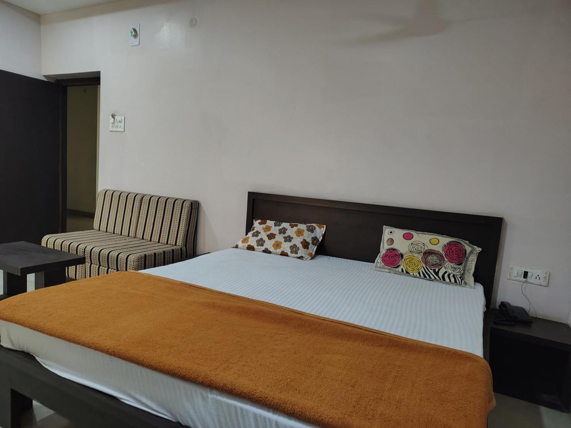 Balangir Hotel Indraprasth מראה חיצוני תמונה